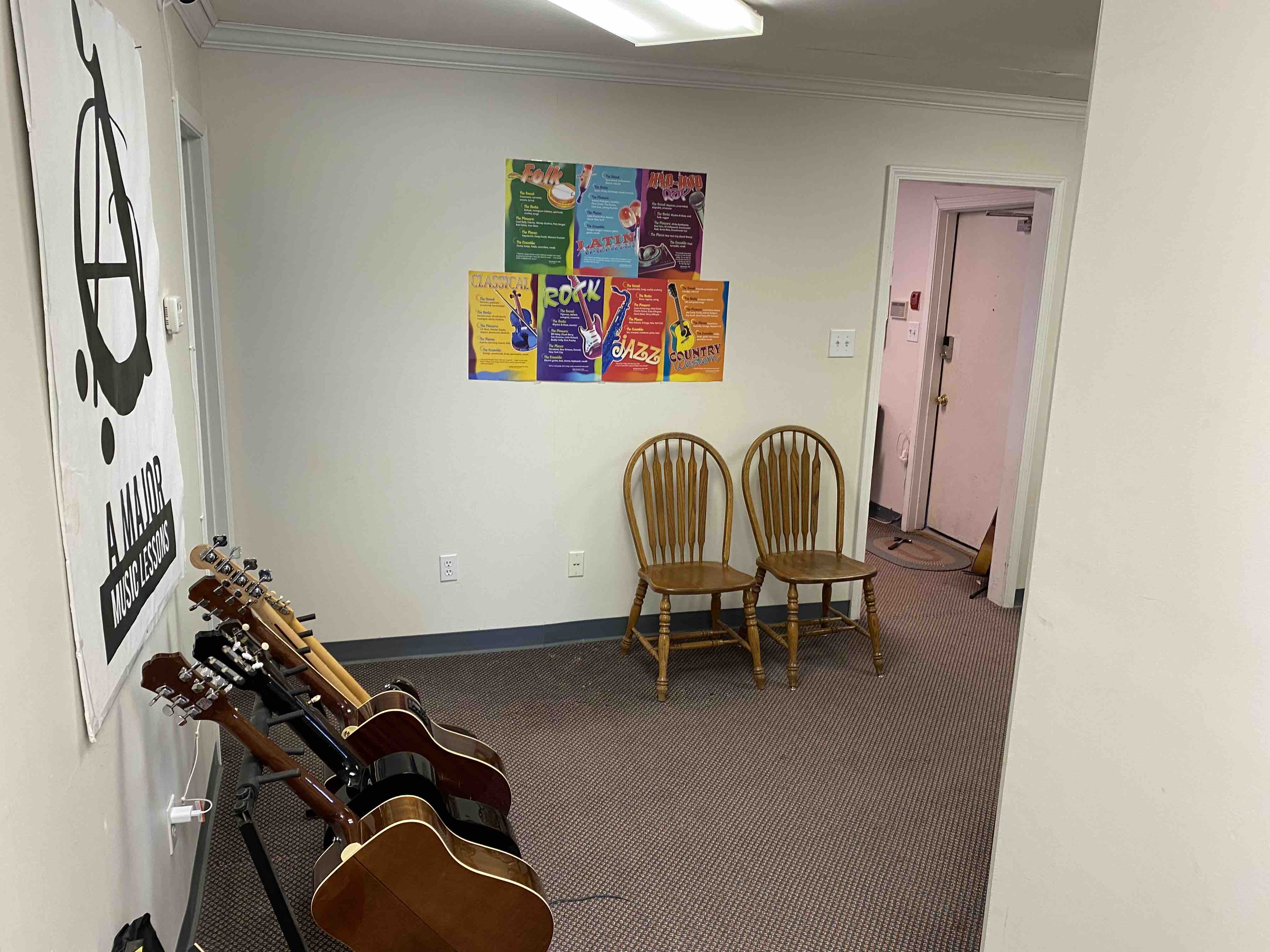a-major-music-lessons-studio-pic-waiting-room-1