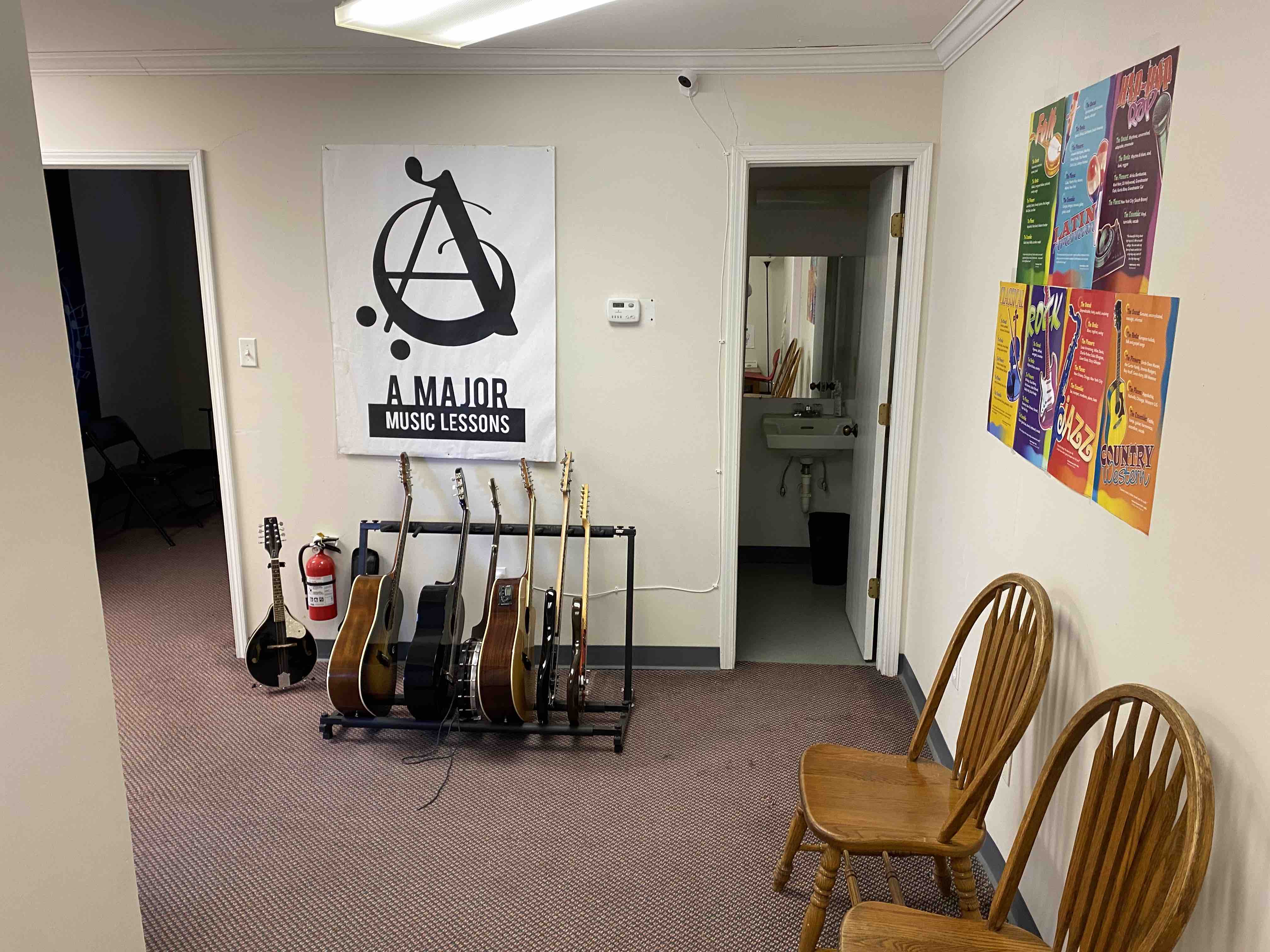 a-major-music-lessons-studio-pic-waiting-room-3